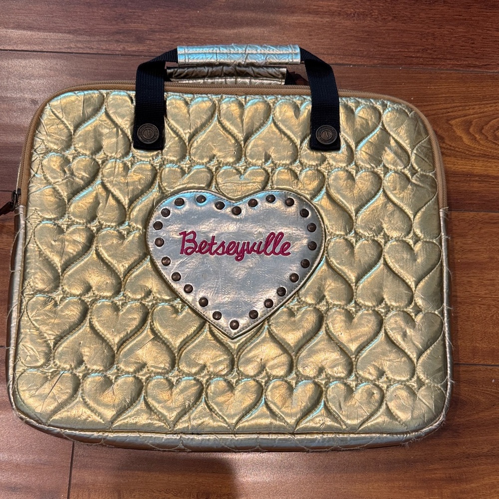 Betsey Johnson Metallic Gold Quilted Heart Laptop Case, Vintage